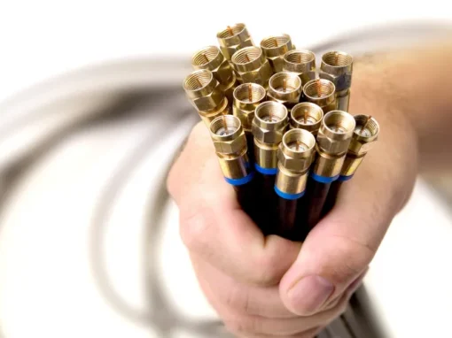 Soluzione Ethernet over Coax (EOC): Trasmissione dati su cavo coassiale per palazzi storici e saturi di cavi Soluzione Ethernet over Coax (EOC): Trasmissione dati su cavo coassiale per palazzi storici e saturi di cavi
