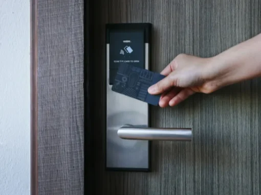 Automatizza il Tuo B&B a Roma: Soluzioni Tecnologiche per Gestione Remota, Check-in e Check-out Automatizza il Tuo B&B a Roma: Soluzioni Tecnologiche per Gestione Remota, Check-in e Check-out