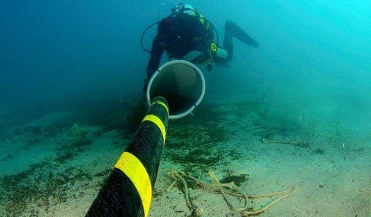 La mappa dei cavi Fibra Ottica sottomarini che fanno funzionare internet